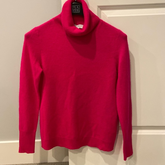 White + Warren Essentials cashmere turtleneck. - Picture 3 of 6